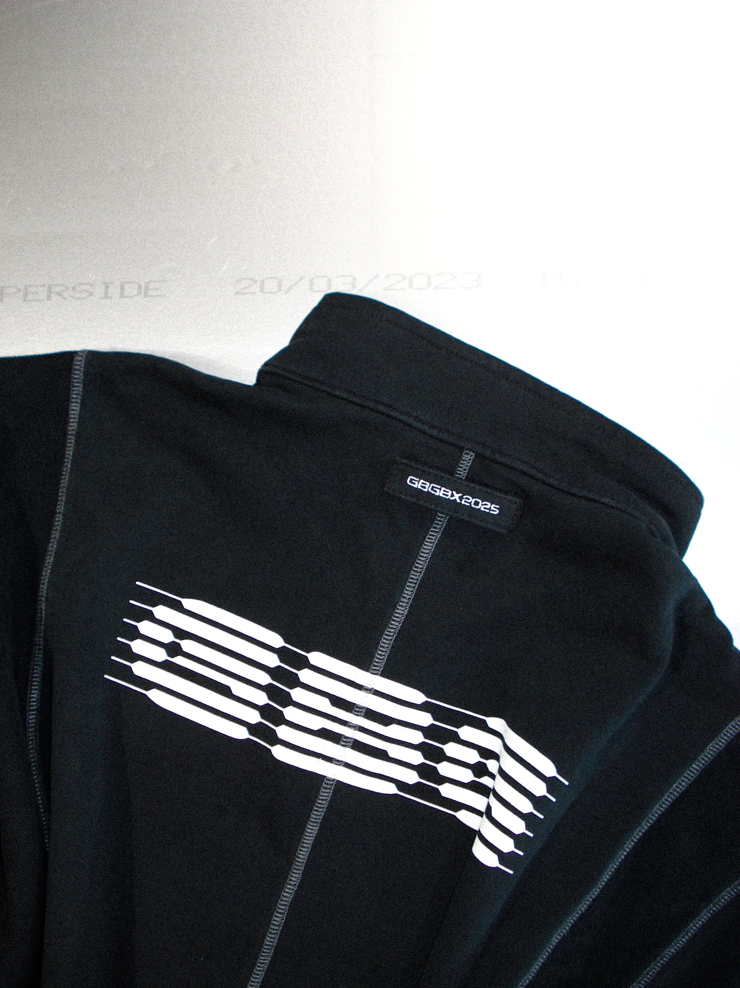 CONTRAST REVERSED ZIP SWEATER WASHED