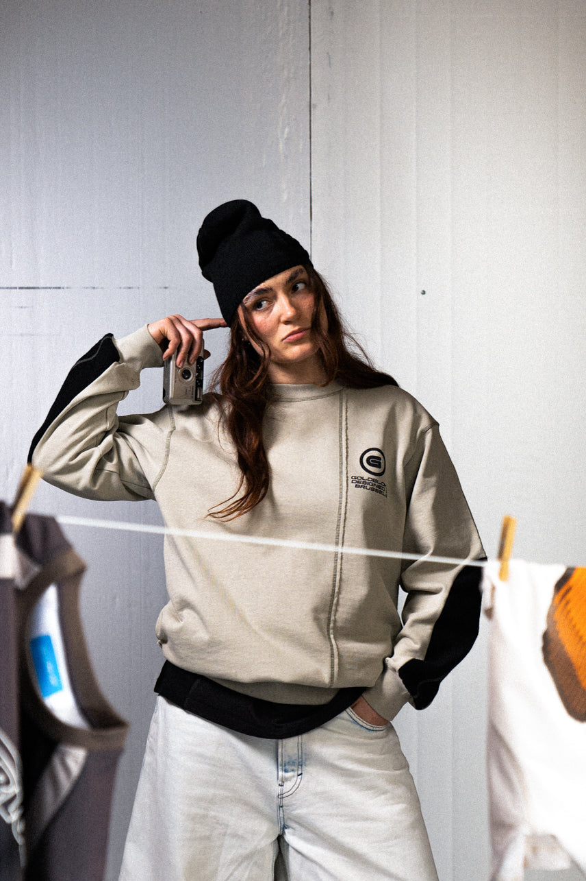PADDED DISTORTED CREWNECK