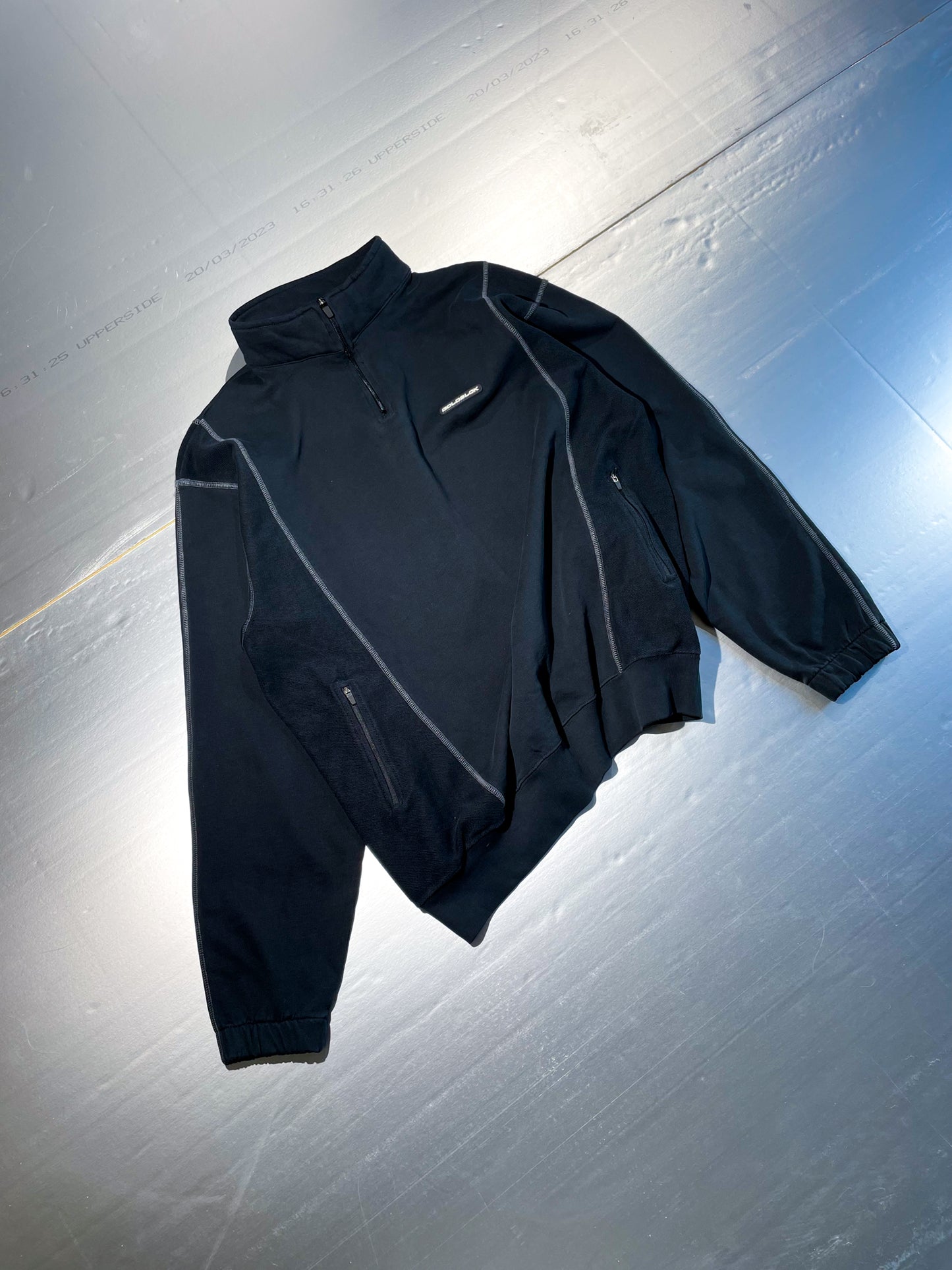 CONTRAST REVERSED ZIP SWEATER WASHED
