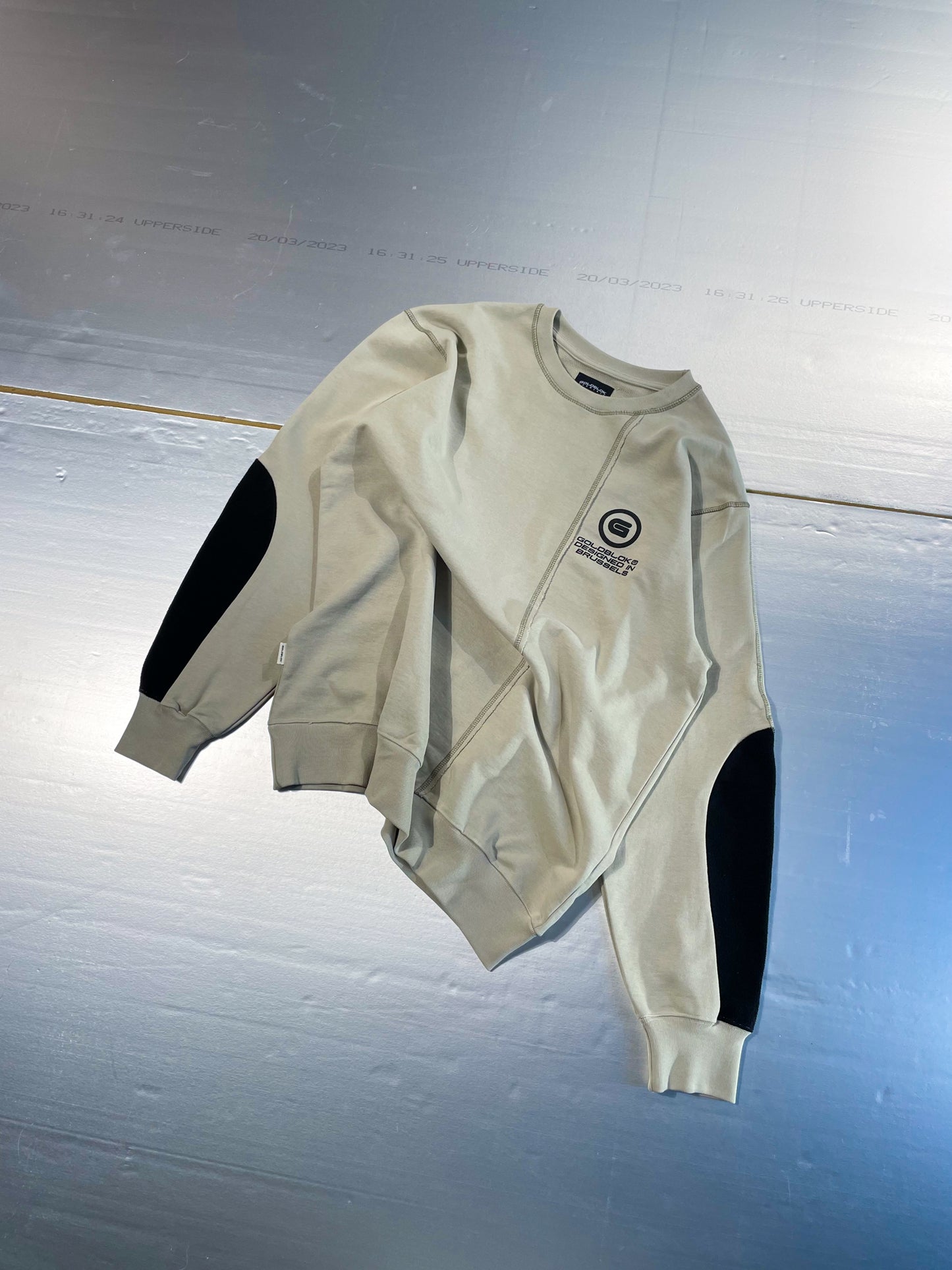 PADDED DISTORTED CREWNECK