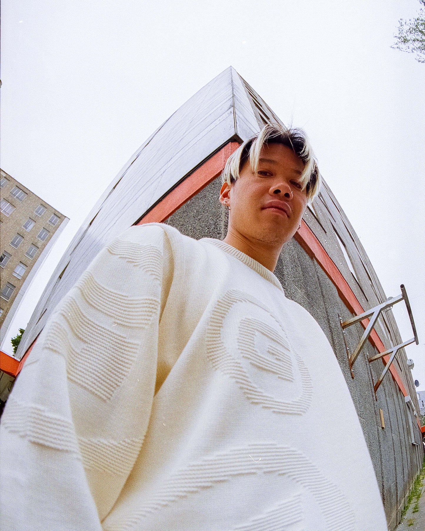 VEKNIS KNIT SWEATER TONE ON TONE CREME