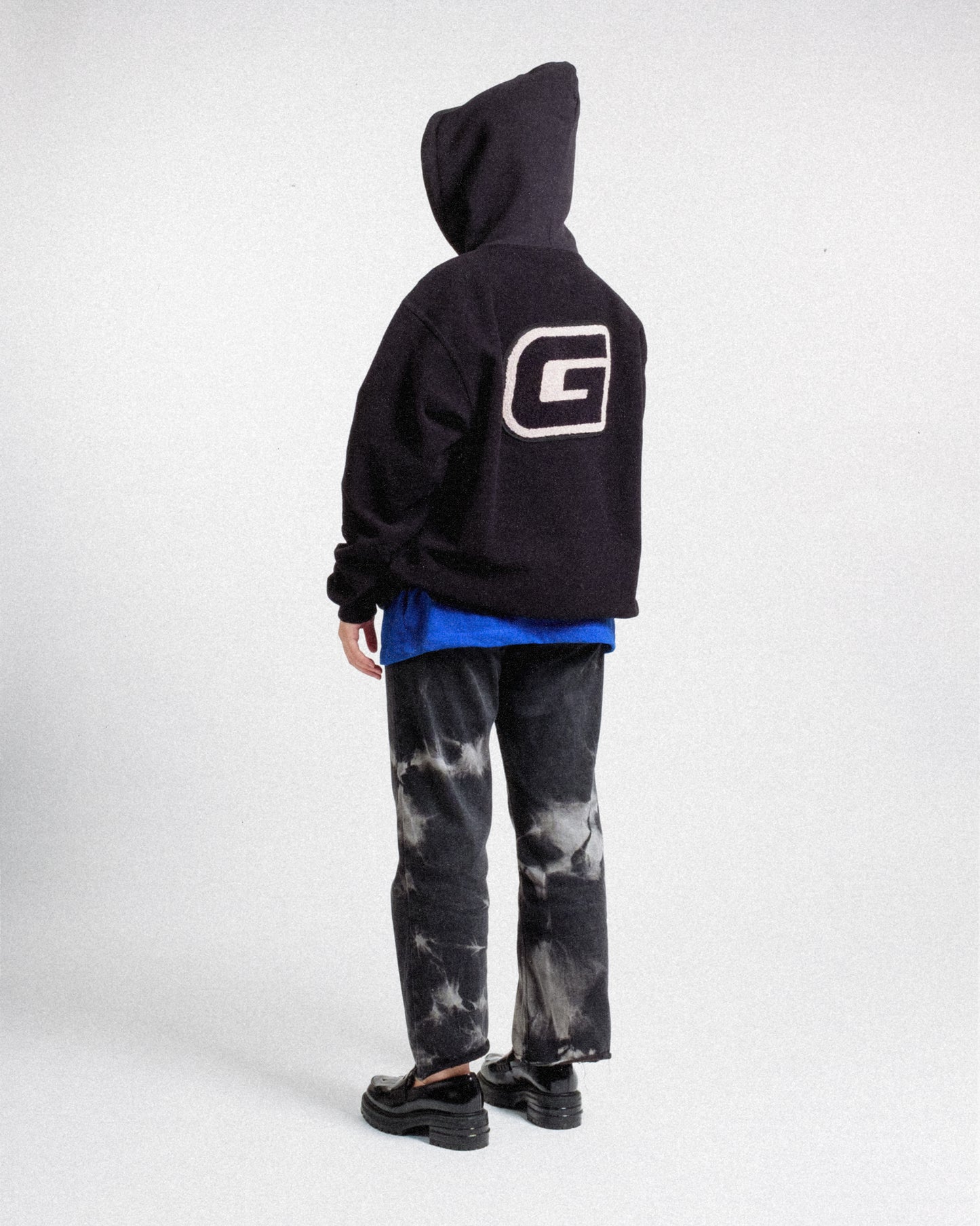 SS22 BLACK/REVERSED HOODIE CHENILLE