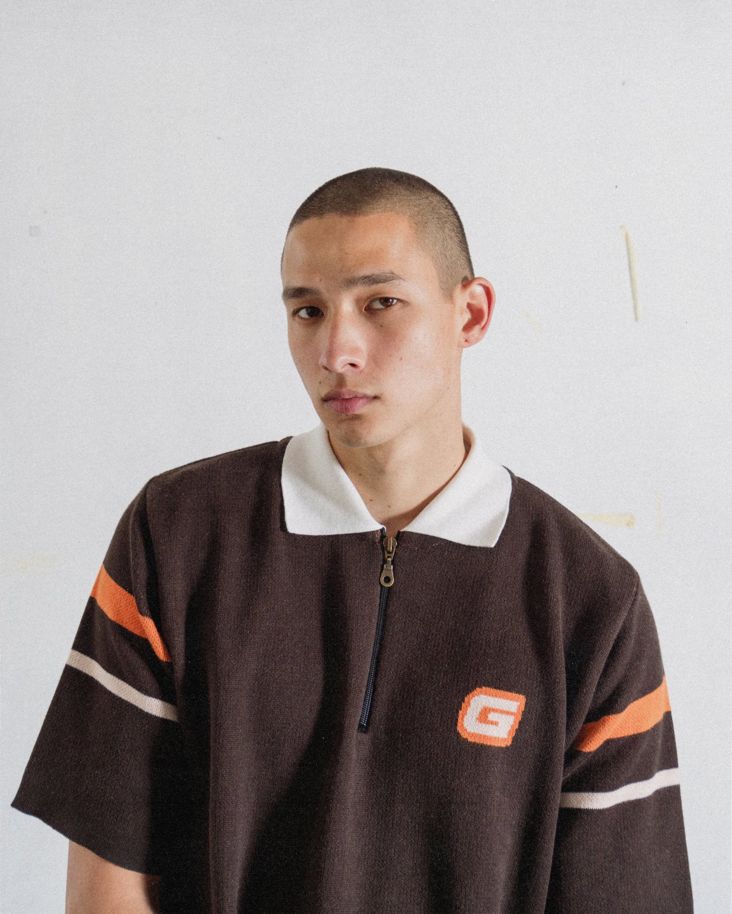 KNIT SHIRT 3/4 ZIP BROWN VERSION