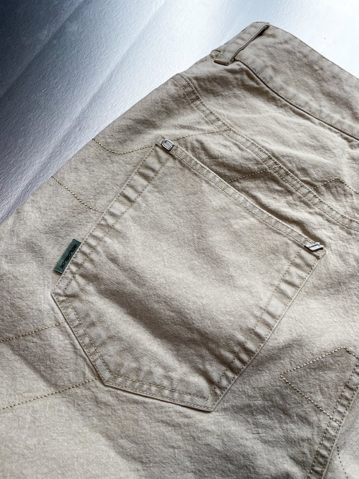 CRÈME SNOW WASHED FULL EMBROIDERY PANT