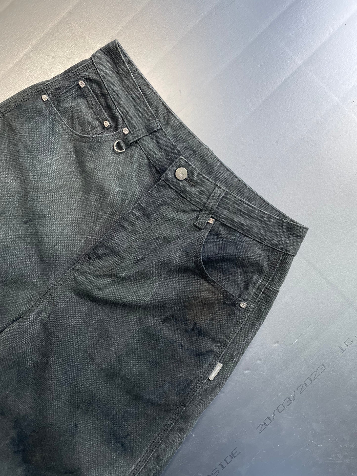 DIRTY WASHED CANVAS SHORT