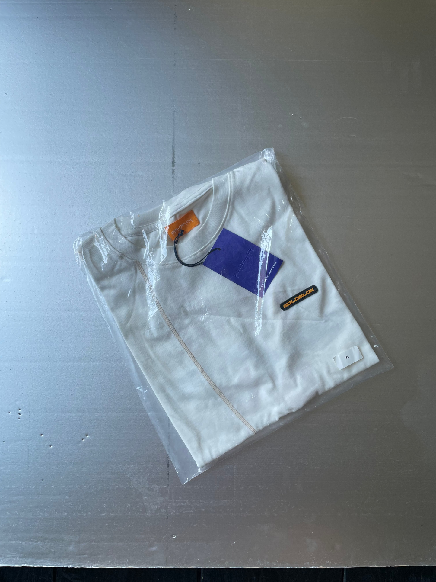 COCONUT WALK TEE SIZE XL