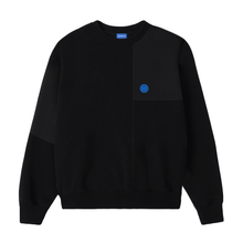 Load image into Gallery viewer, SS22 BLACK REVERSED CREWNECK
