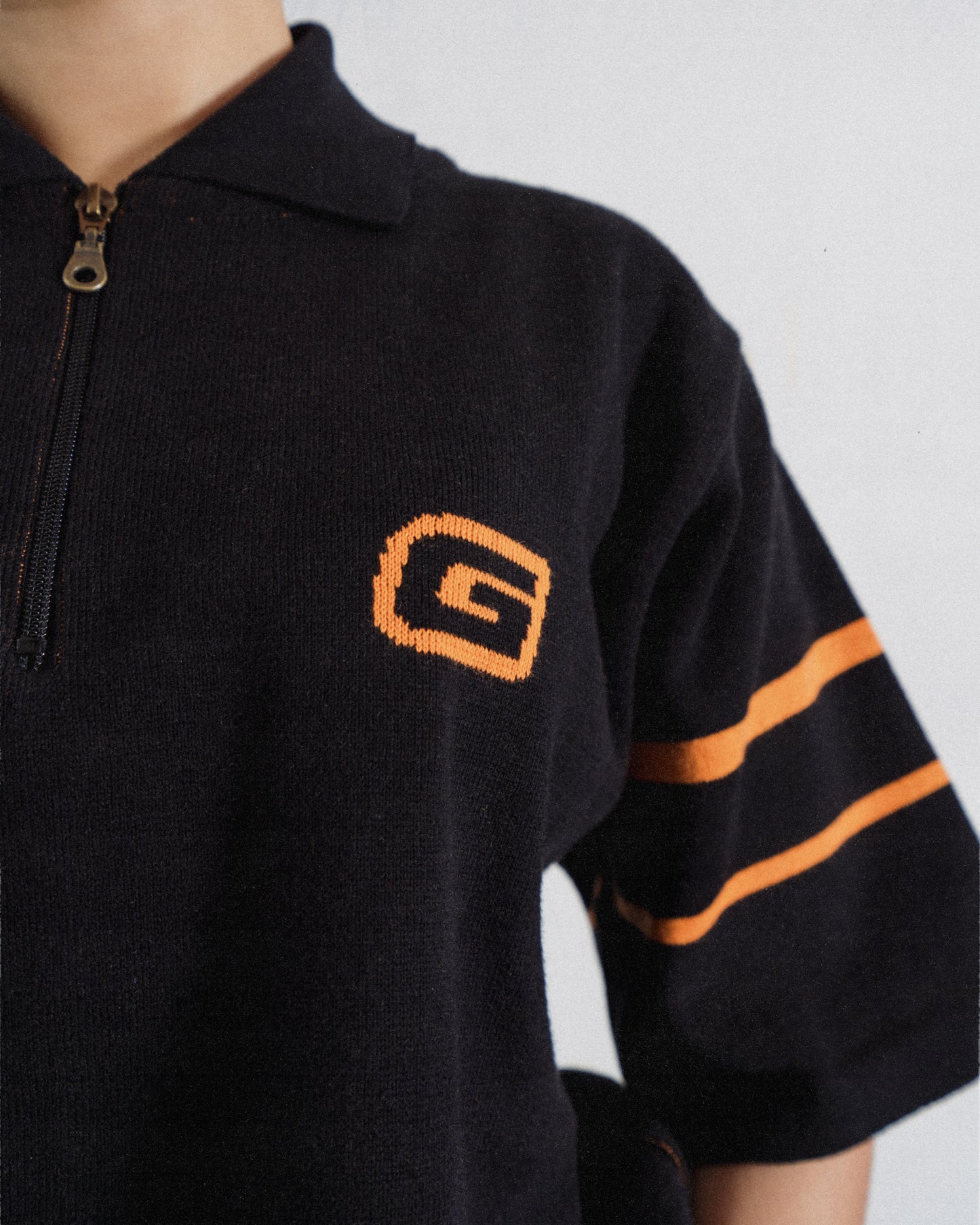 KNIT SHIRT 3/4 ZIP BLACK VERSION