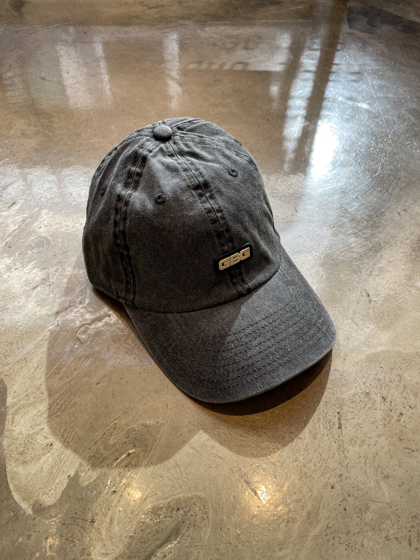 FALL 22 WASHED CAPS BLACK & WHITE