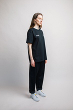 Load image into Gallery viewer, TEE BLACK PVC MULTICOLOR PRINT
